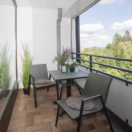 Comfort - Balcony - Free Private Parking